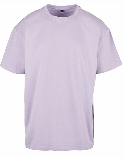 Fliederfarbenes Heavy Oversize T-Shirt mit überschnittenen Schultern aus dichtem 240g Baumwollstoff.